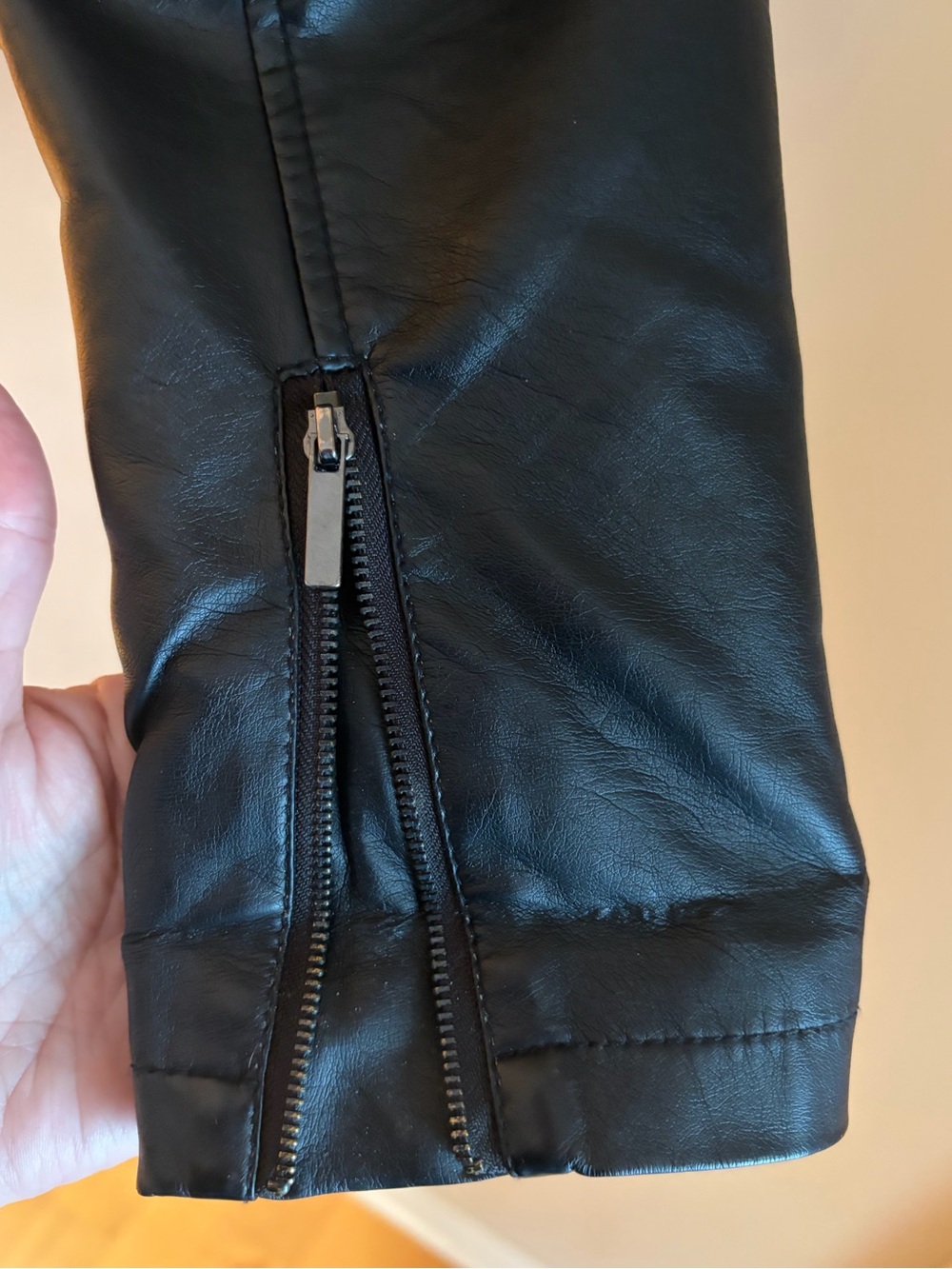 2B Bebe size L black faux leather jacket with studs - Picture 10 of 16